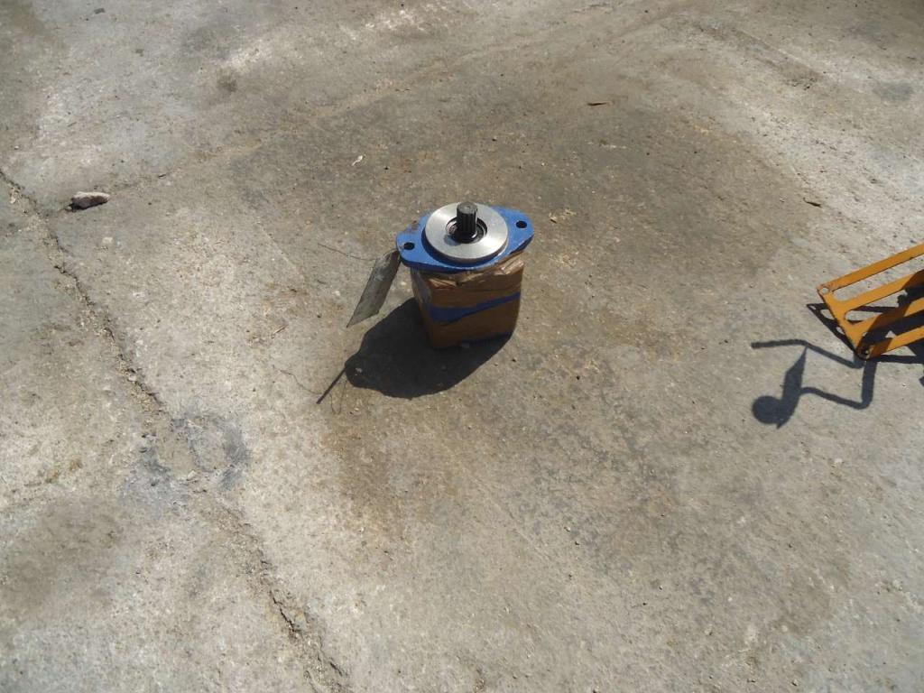 Hydraulic pump for Hitachi LX290E - CODICE 389711-14000 Photo 1