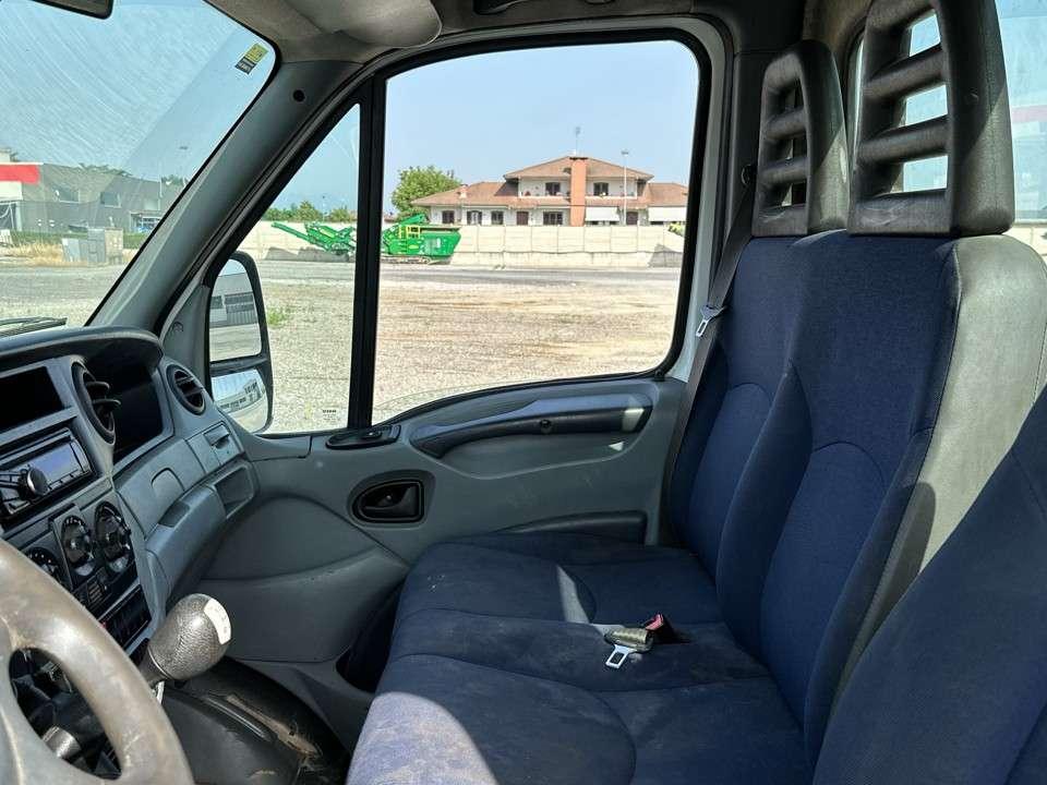 Iveco Daily - 29L 12 Photo 12