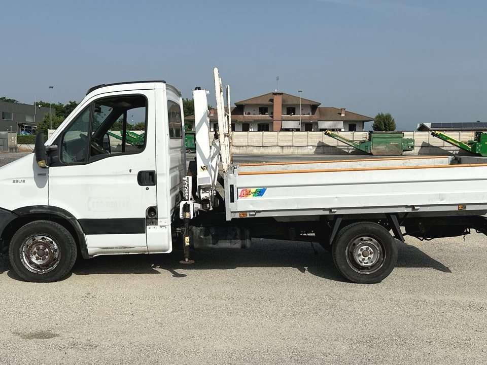Iveco Daily - 29L 12 Photo 2