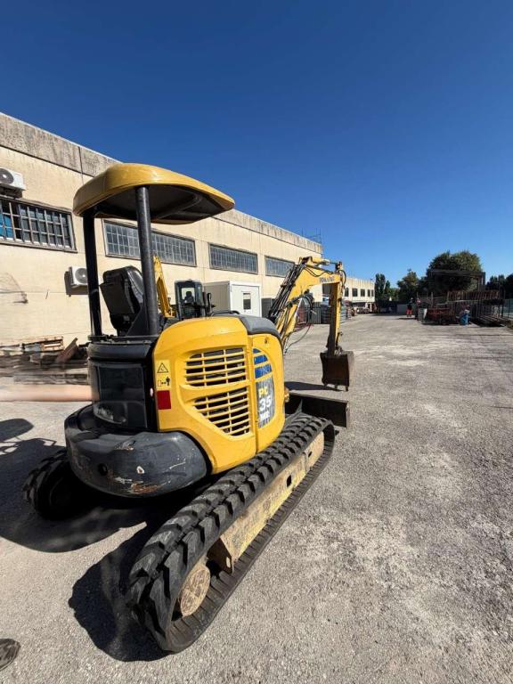 Komatsu PC 35 Photo 2
