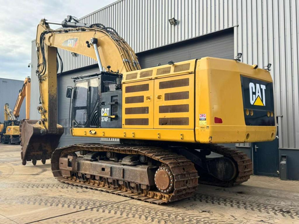Caterpillar 374FL Photo 3