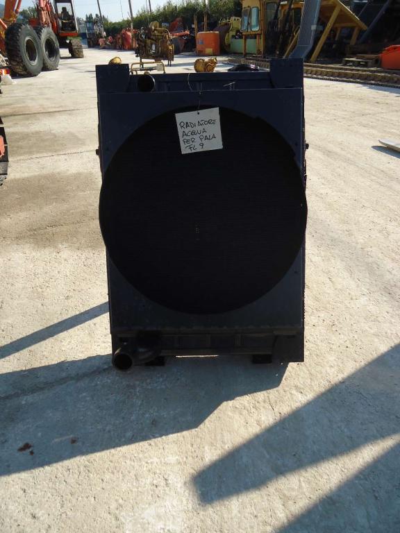 Water radiator for Fiat Allis FL9 Photo 1