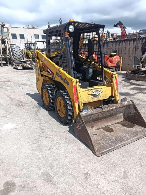 Komatsu SK 510 Photo 3