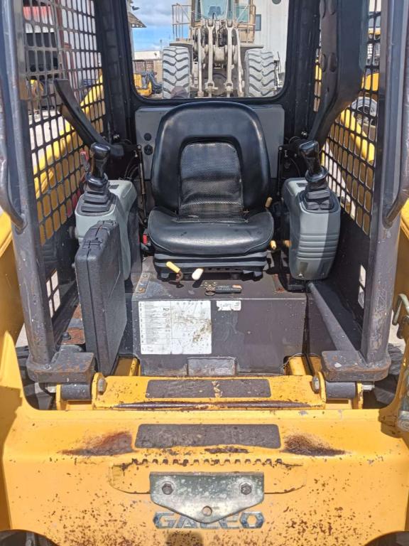 Komatsu SK 510 Photo 6