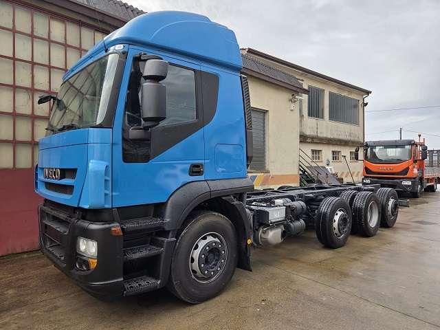 Iveco Stralis AT 320S45 X / PS Photo 2