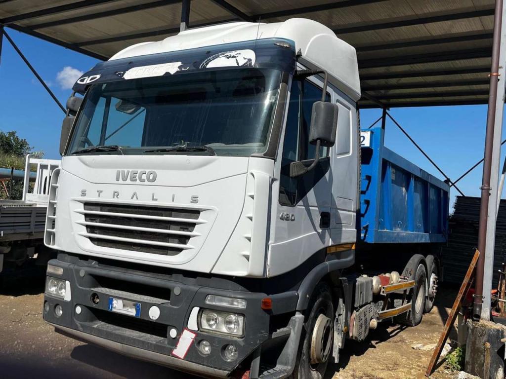 Iveco 480 Photo 1