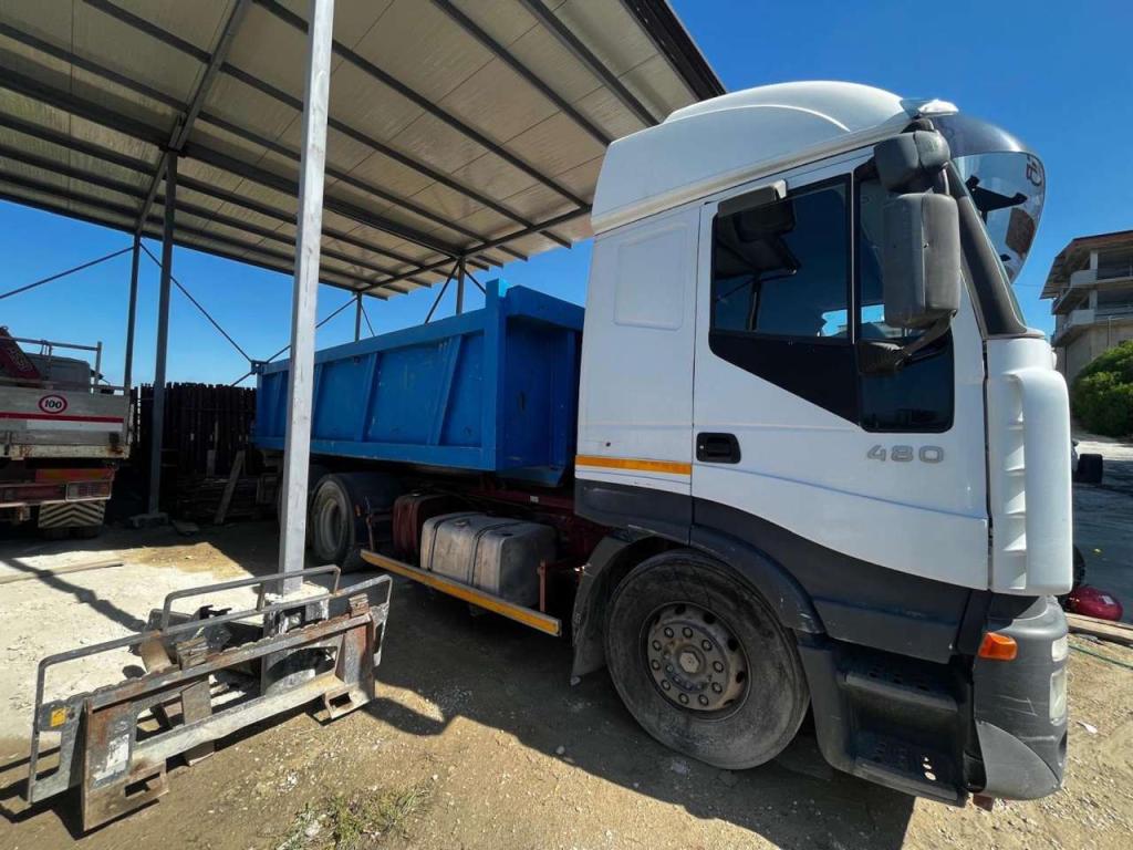 Iveco 480 Photo 2