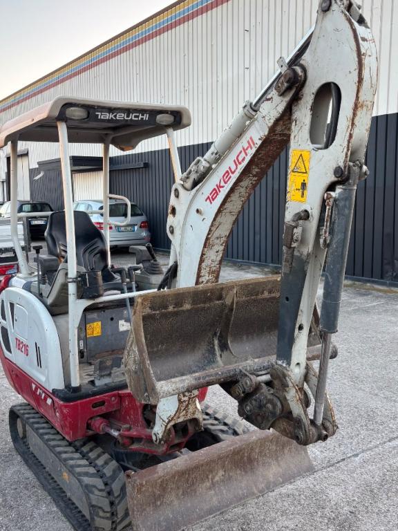 Takeuchi TB216 Photo 5