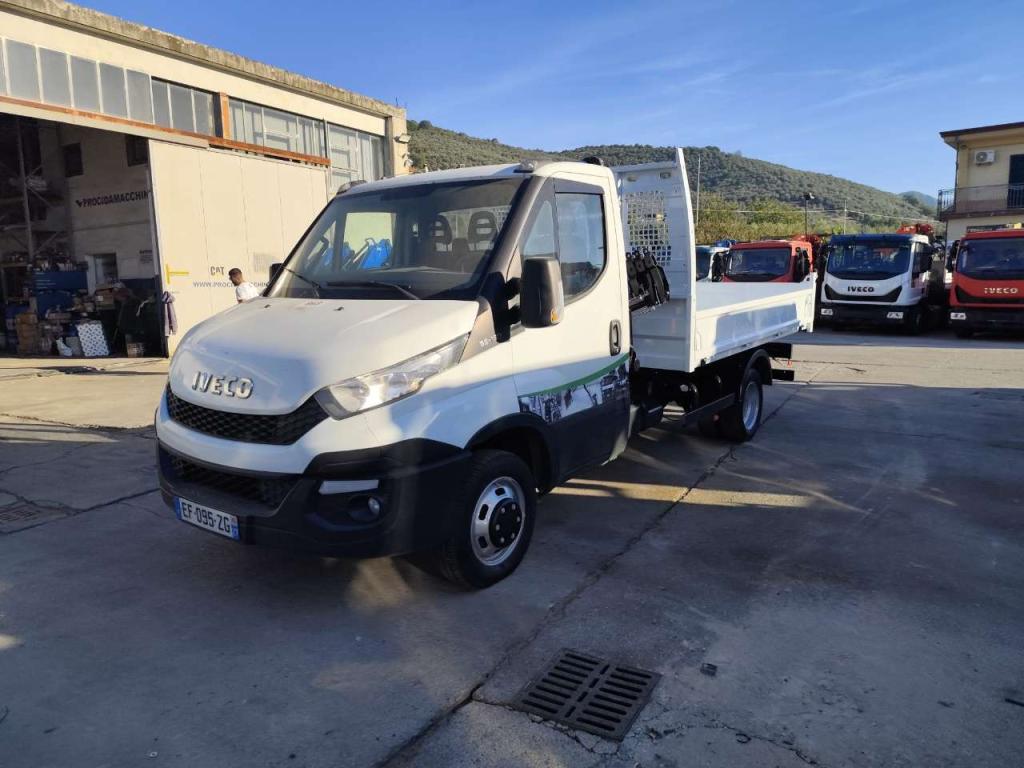 Iveco DAILY 35-150 Photo 2