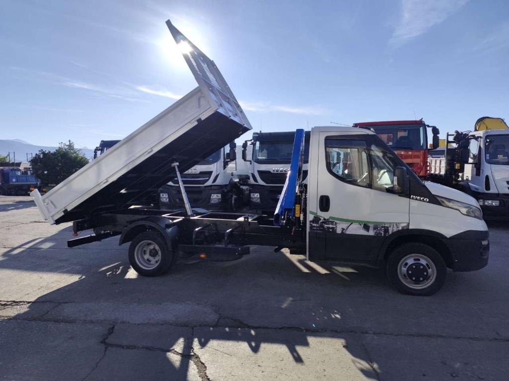 Iveco DAILY 35-150 Photo 29