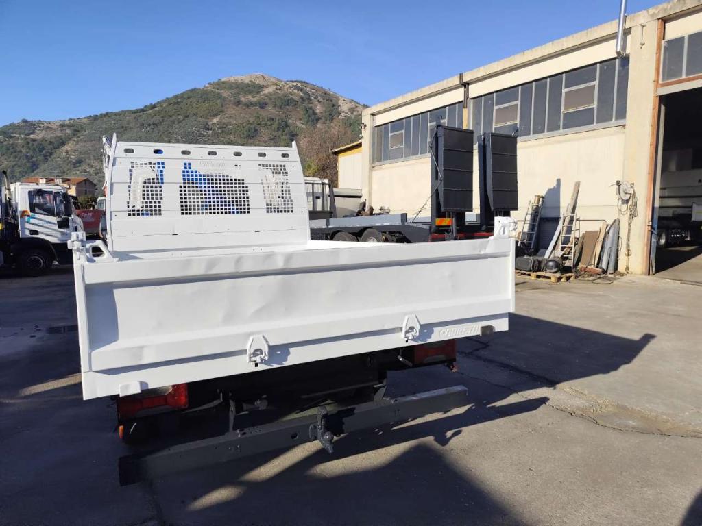 Iveco DAILY 35-150 Photo 9