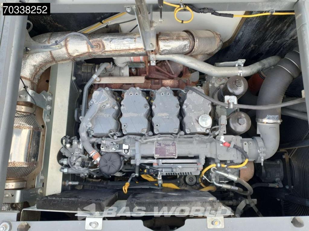 Liebherr R930 LC Photo 23
