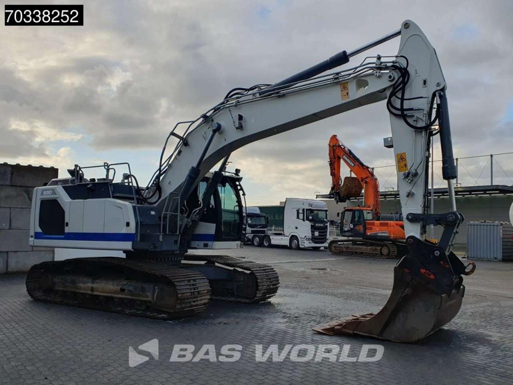 Liebherr R930 LC Photo 8