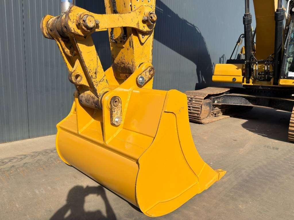 Caterpillar 330 07B Photo 16