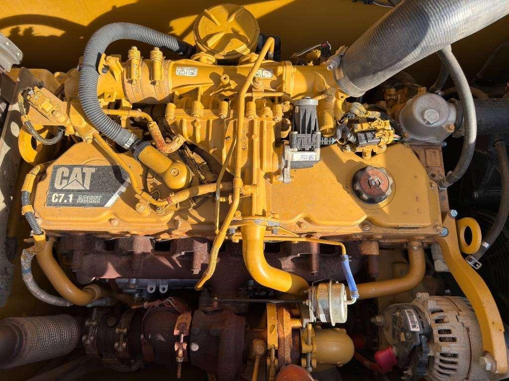 Caterpillar 330 07B Photo 27