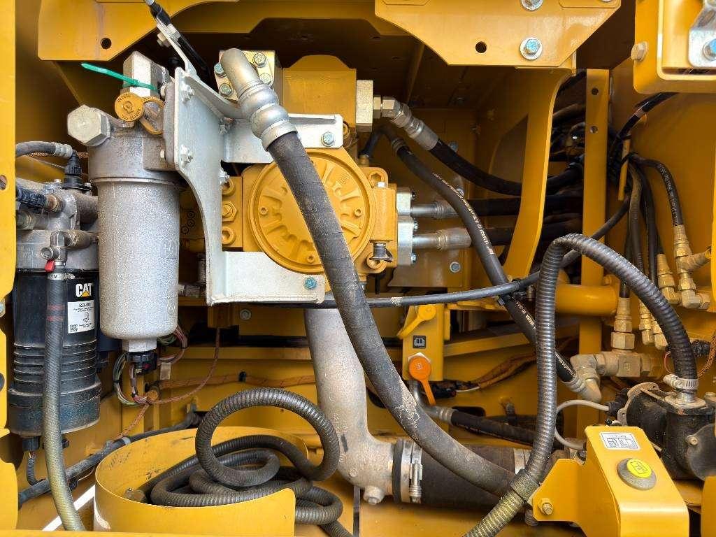 Caterpillar 330 07B Photo 29