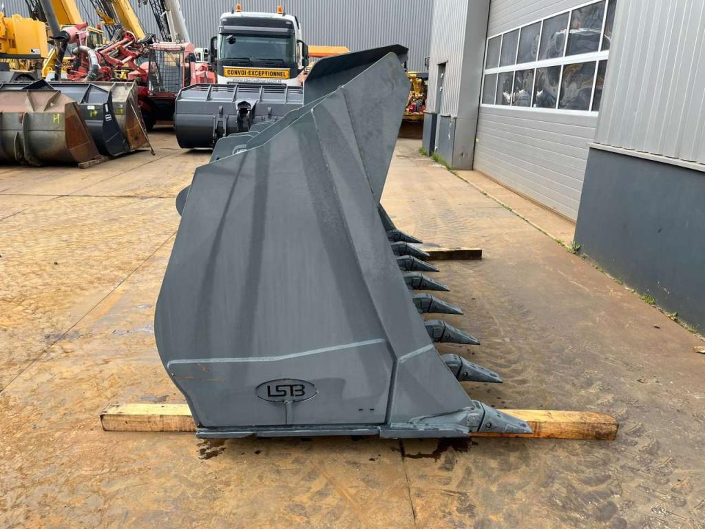 Doosan DL450-3 bucket 4700 l Photo 6