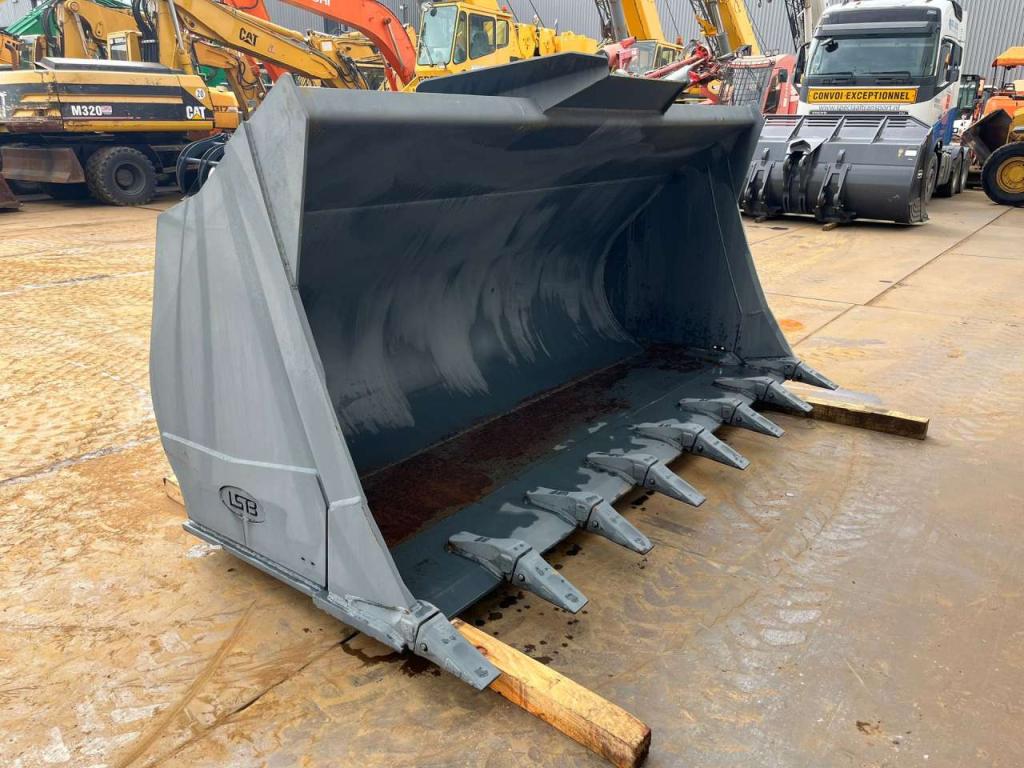 Doosan DL450-3 bucket 4700 l Photo 7