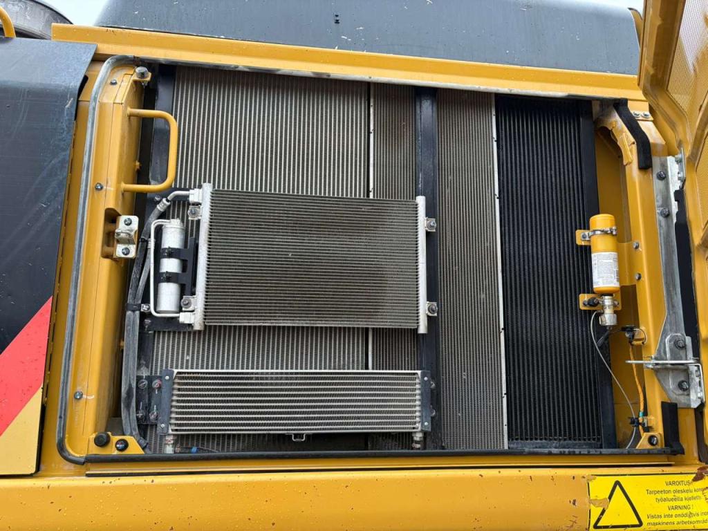 Caterpillar 352F Photo 27