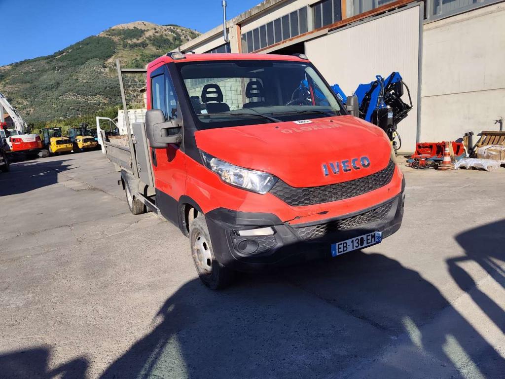Iveco DAILY 35-130 Photo 23