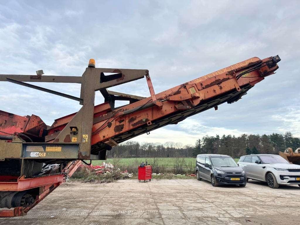 Terex Finlay 883 - Deutz Engine / 2 Side Conveyor Photo 10