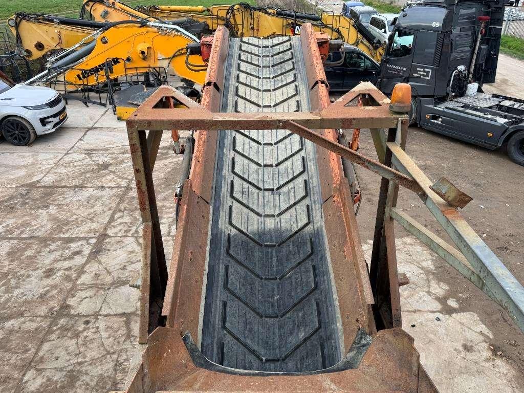 Terex Finlay 883 - Deutz Engine / 2 Side Conveyor Photo 19