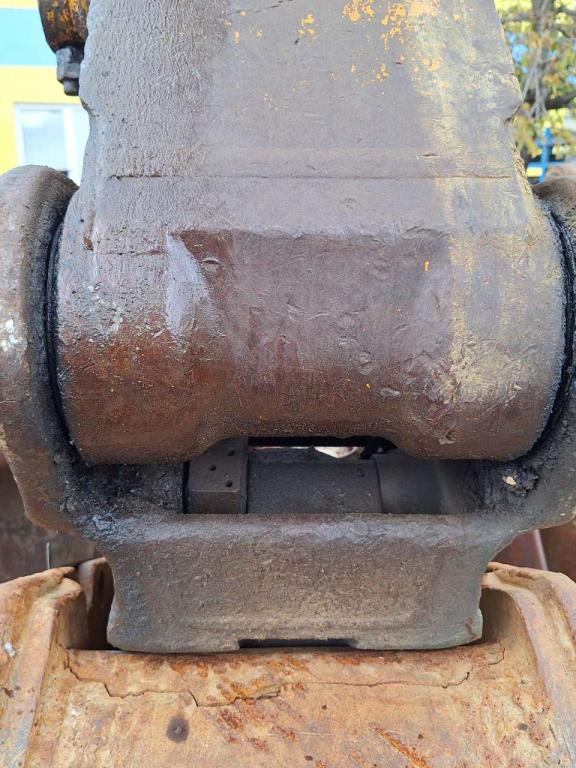 UNI80 for 20-25 ton excavators Hydraulic quick coupler Photo 5