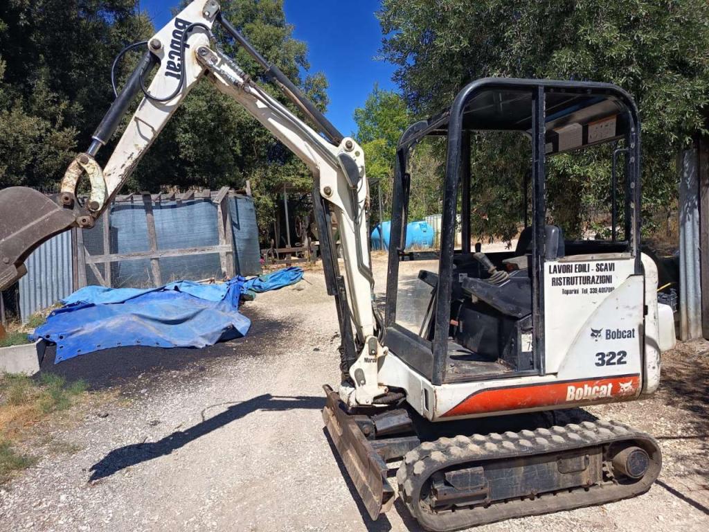 Bobcat 322 Photo 1