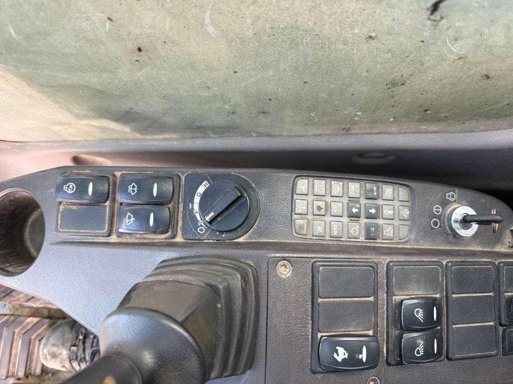 Volvo EC290EL - Quick Coupler / Hammer Lines / Auto Lube Photo 10