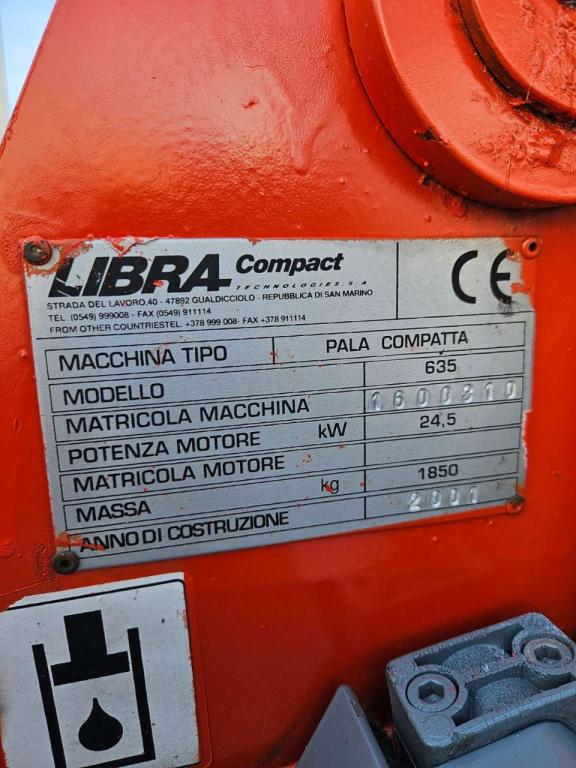Libra 635 Photo 16