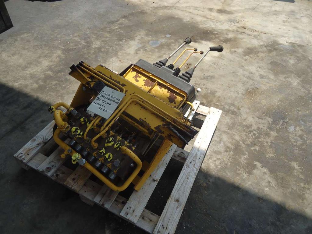 Hydraulic distributor for Venieri 12.23 Photo 5