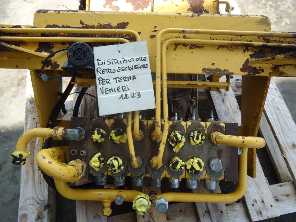 Hydraulic distributor for Venieri 12.23 Photo 6