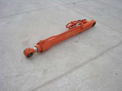 Lifting piston for Hitachi ZAXIS 160LC sold by OLM 90 Srl
