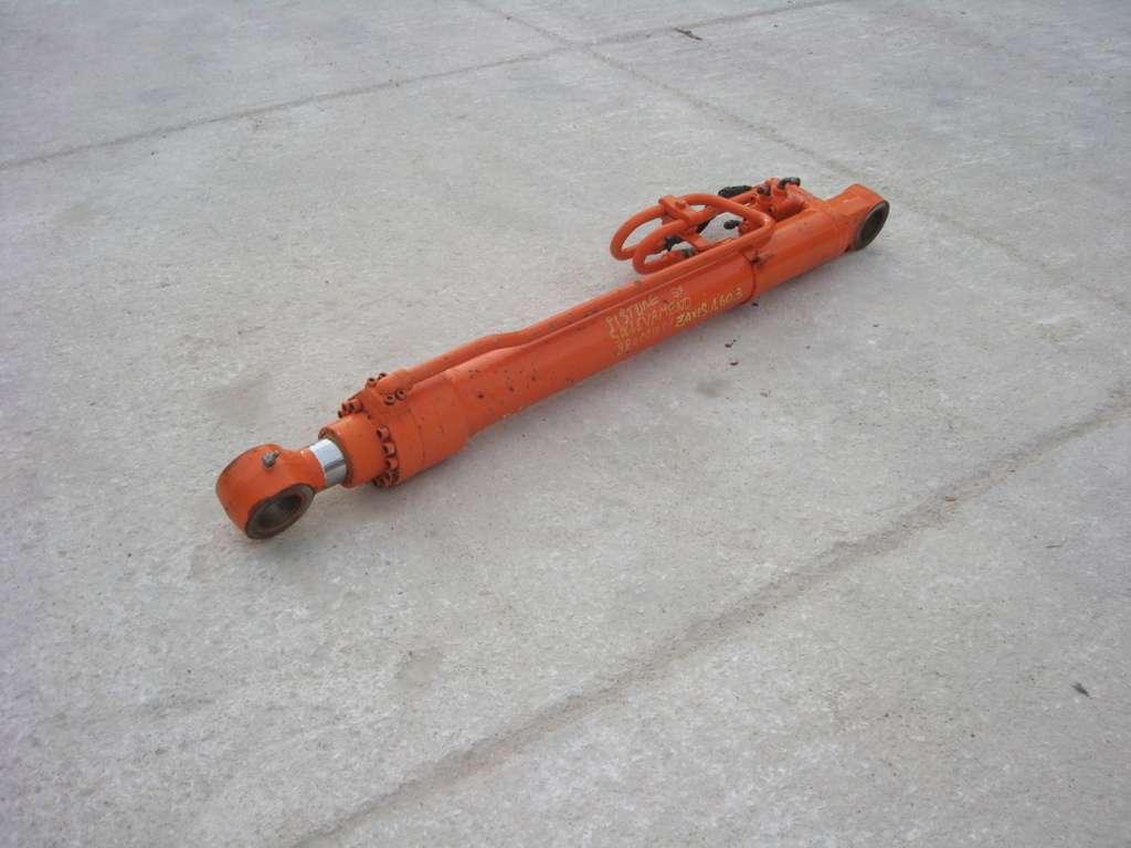 Lifting piston for Hitachi ZAXIS 160LC Photo 1