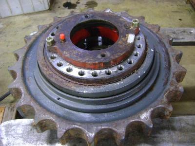 Traction drive for Liebherr 942 sold by PRV Ricambi Srl