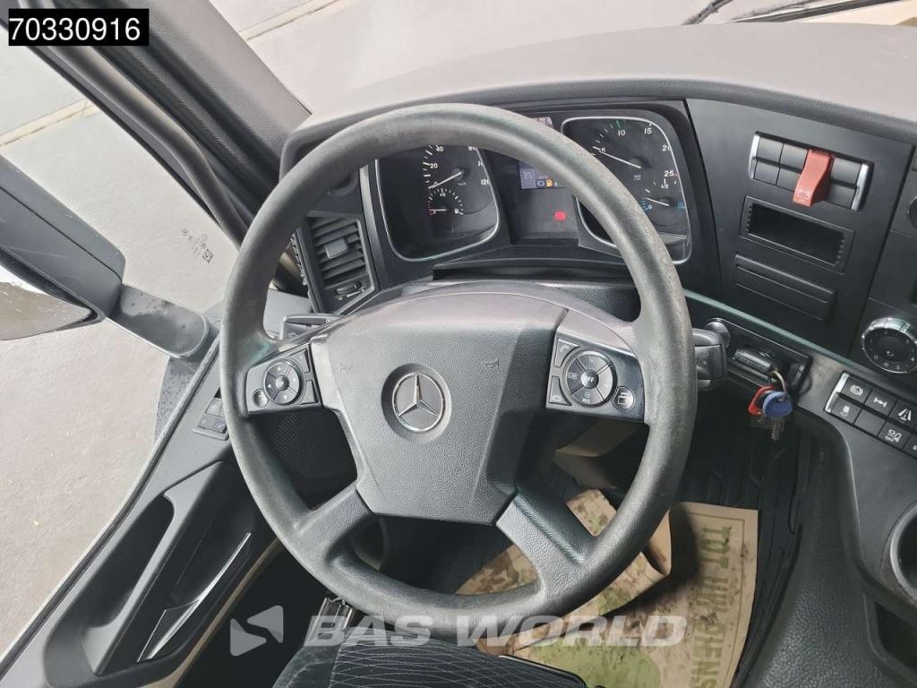 Mercedes-Benz Actros 1843 4X2 ClassicSpace Retarder PTO Photo 18