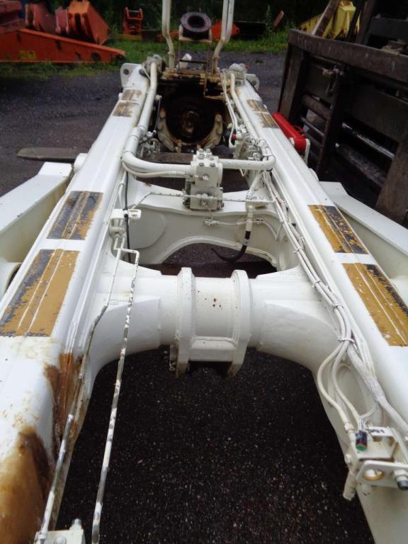 Framework for Caterpillar 740 B Photo 4