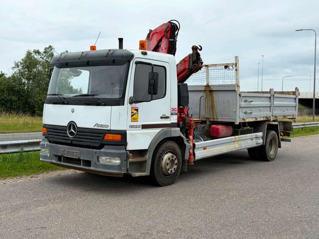 Mercedes-Benz 1523 Photo 1