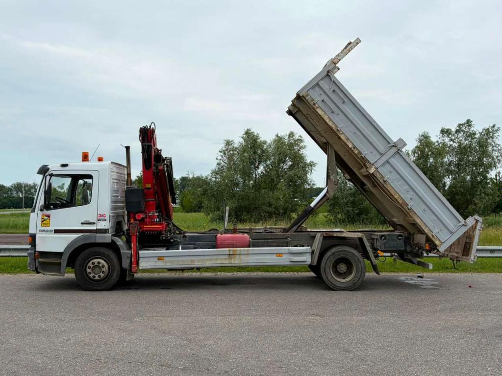Mercedes-Benz 1523 Photo 11