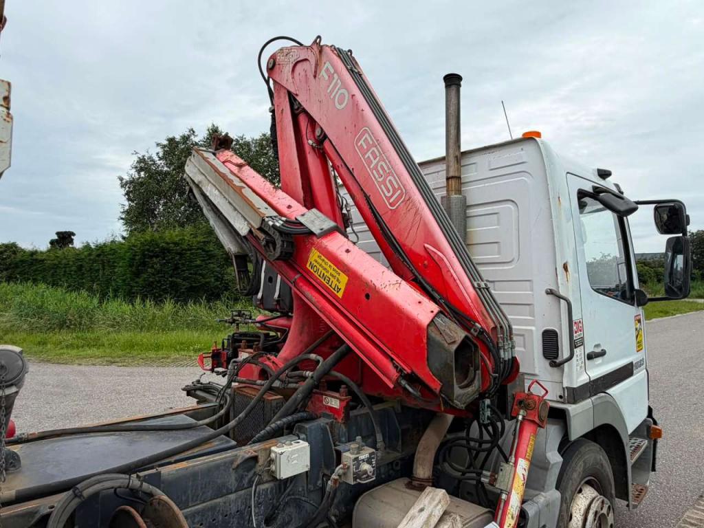 Mercedes-Benz 1523 Photo 18