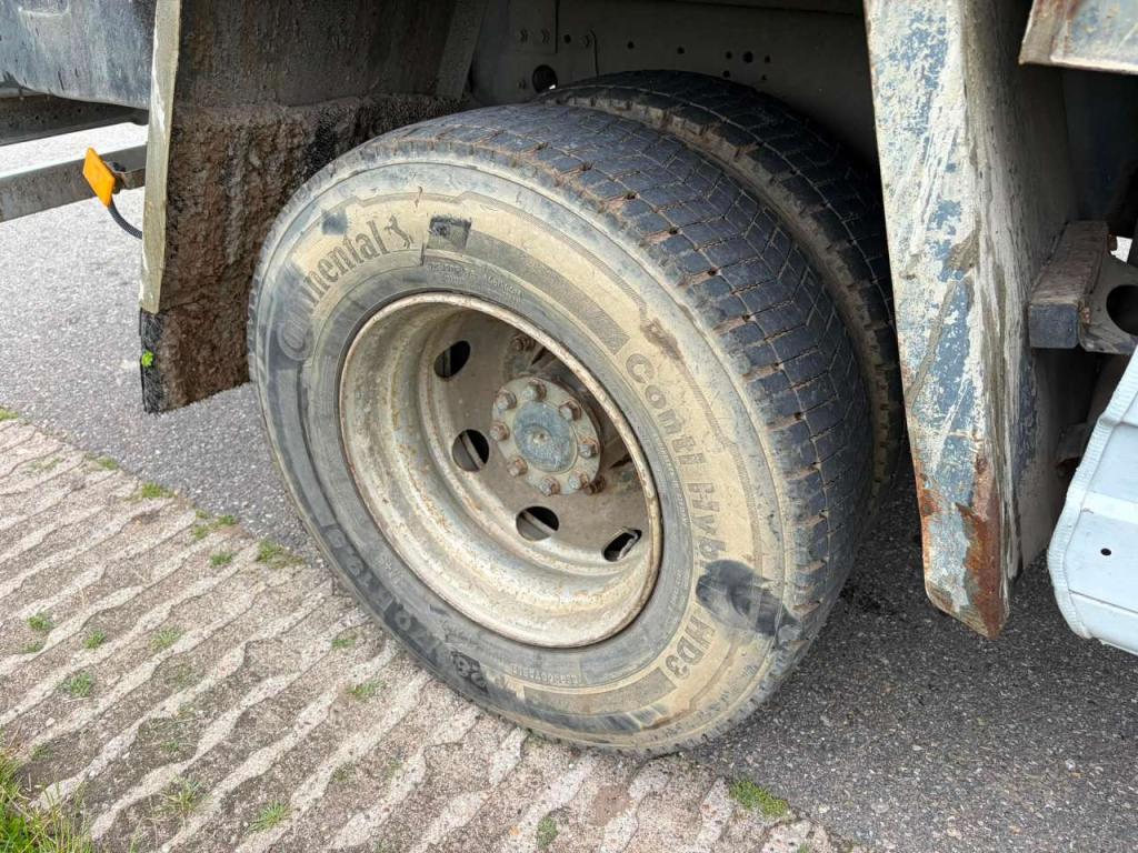 Mercedes-Benz 1523 Photo 24