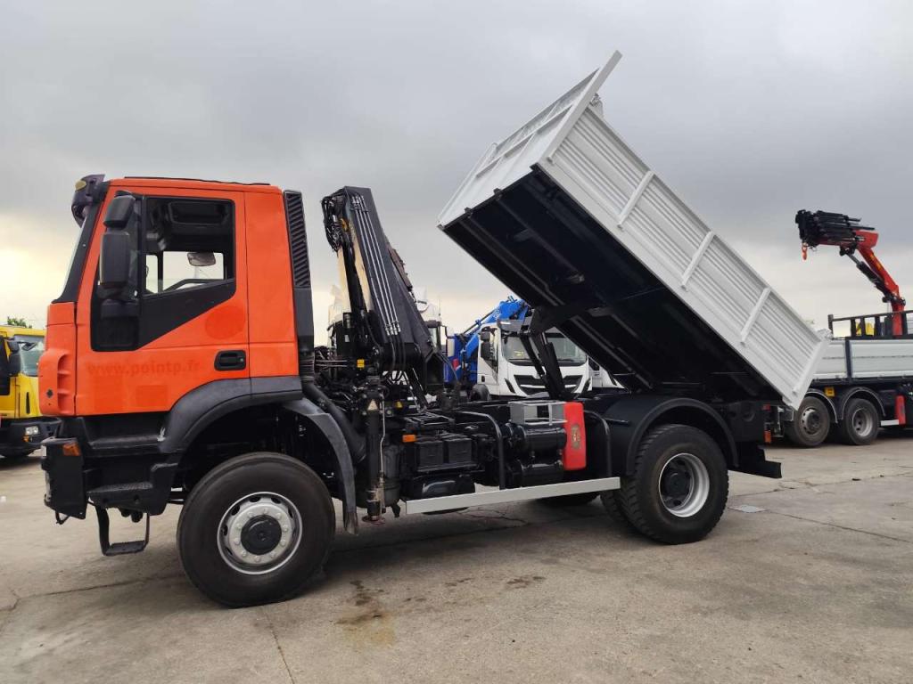 Iveco TRAKKER 190T36 Photo 2