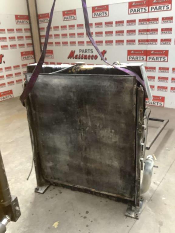 Water radiator for New Holland 385 Photo 2