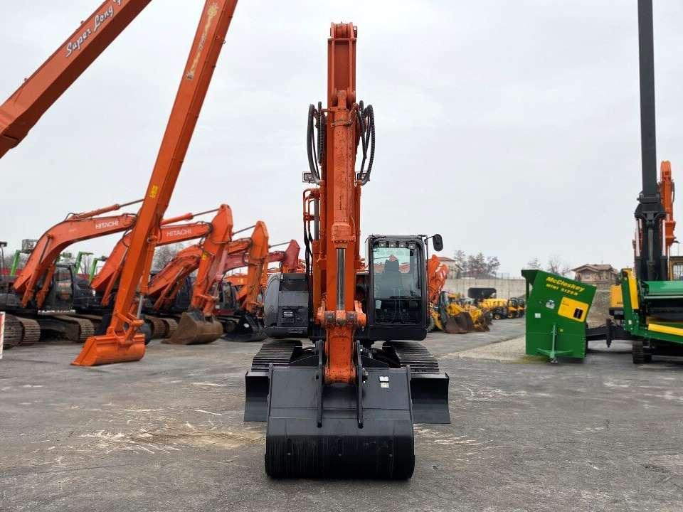 Hitachi ZX225 USBLC Photo 15