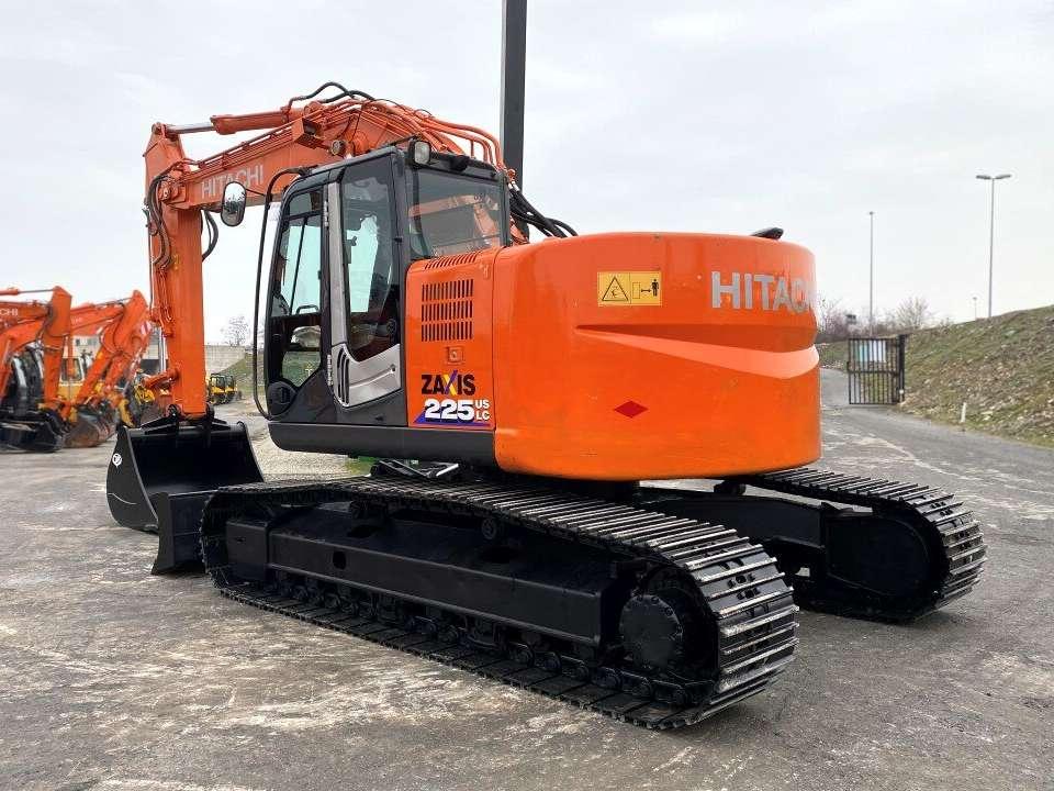 Hitachi ZX225 USBLC Photo 3