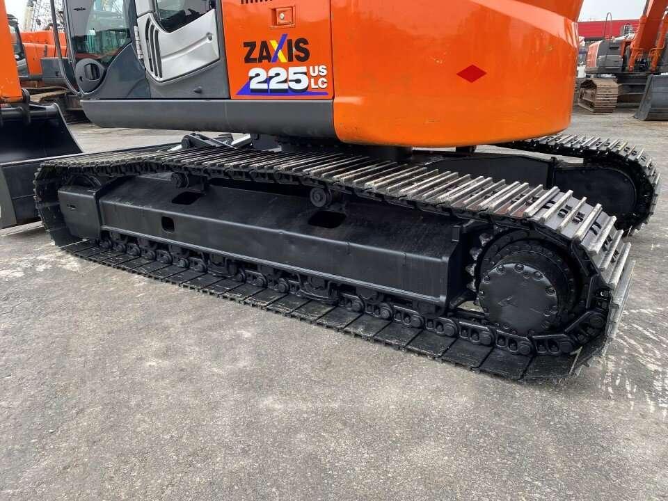 Hitachi ZX225 USBLC Photo 9
