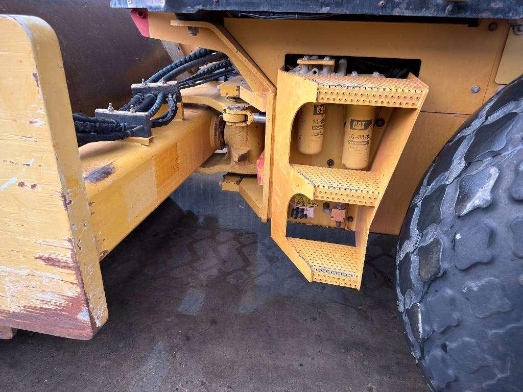 Caterpillar CS74 Photo 12