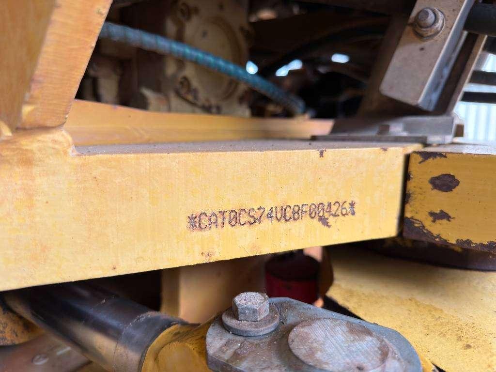 Caterpillar CS74 Photo 17