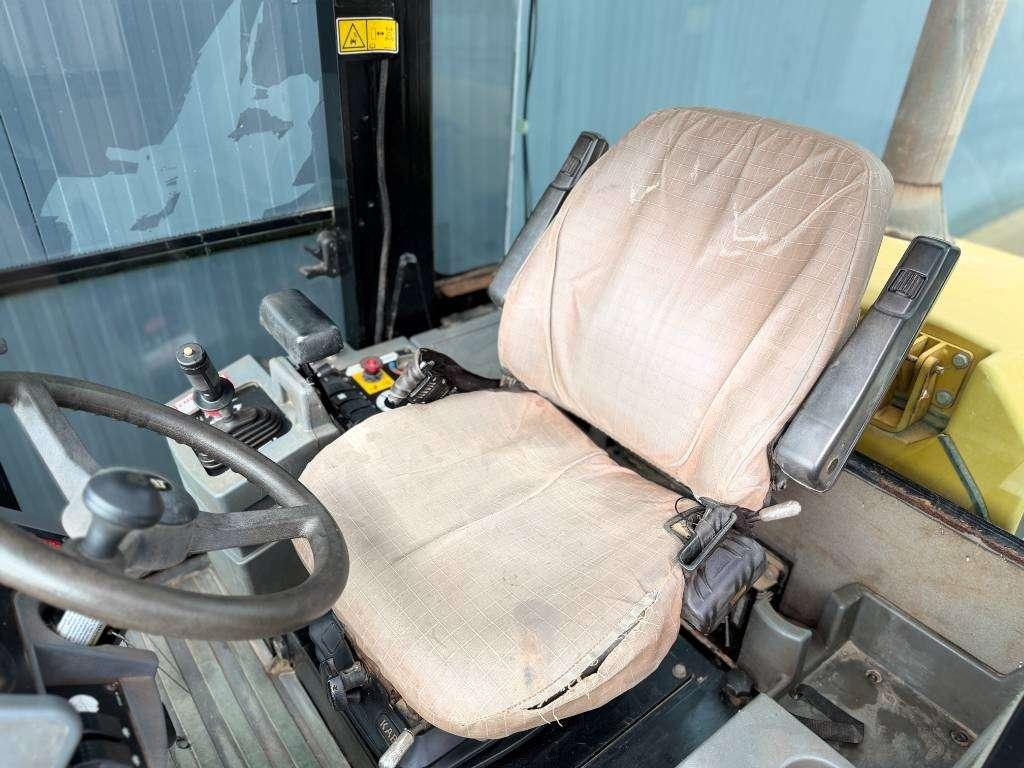 Caterpillar CS74 Photo 29