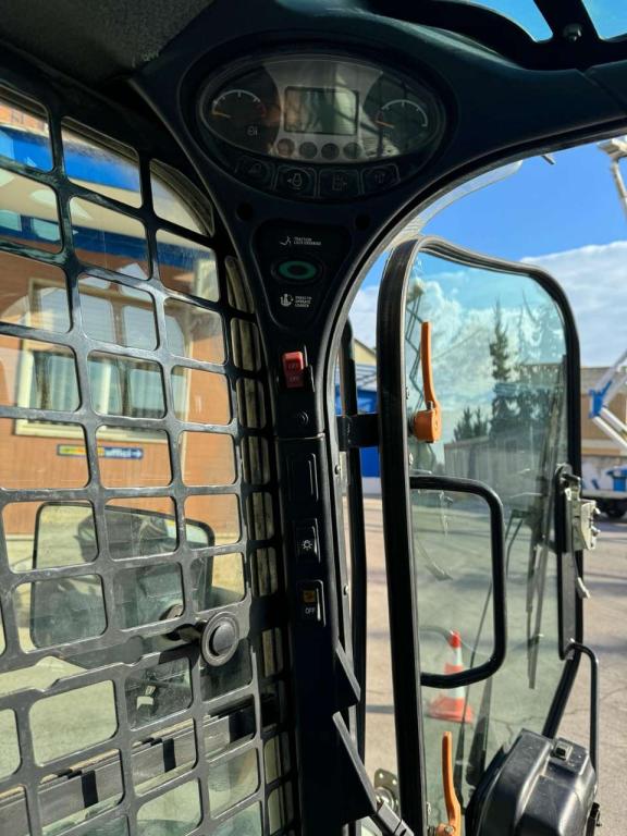 Bobcat T650SJC Photo 7